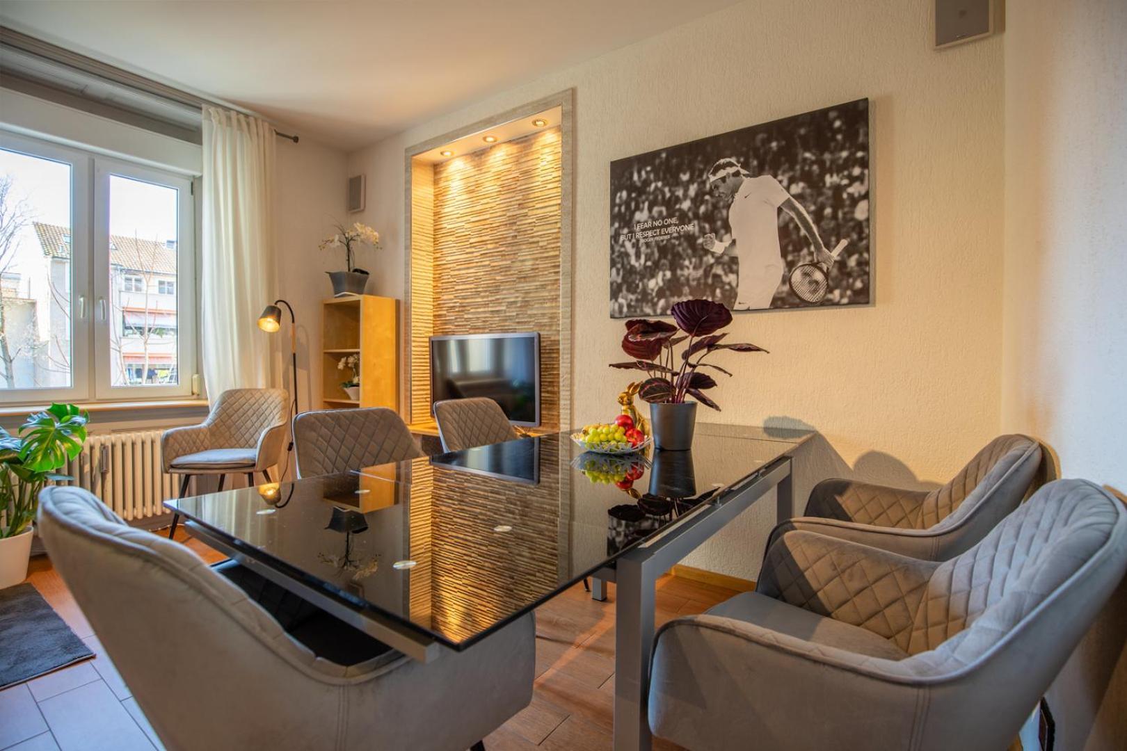 Special Roger F Rabbit 2 Apartment, Roche Towers, 10-star Bazel