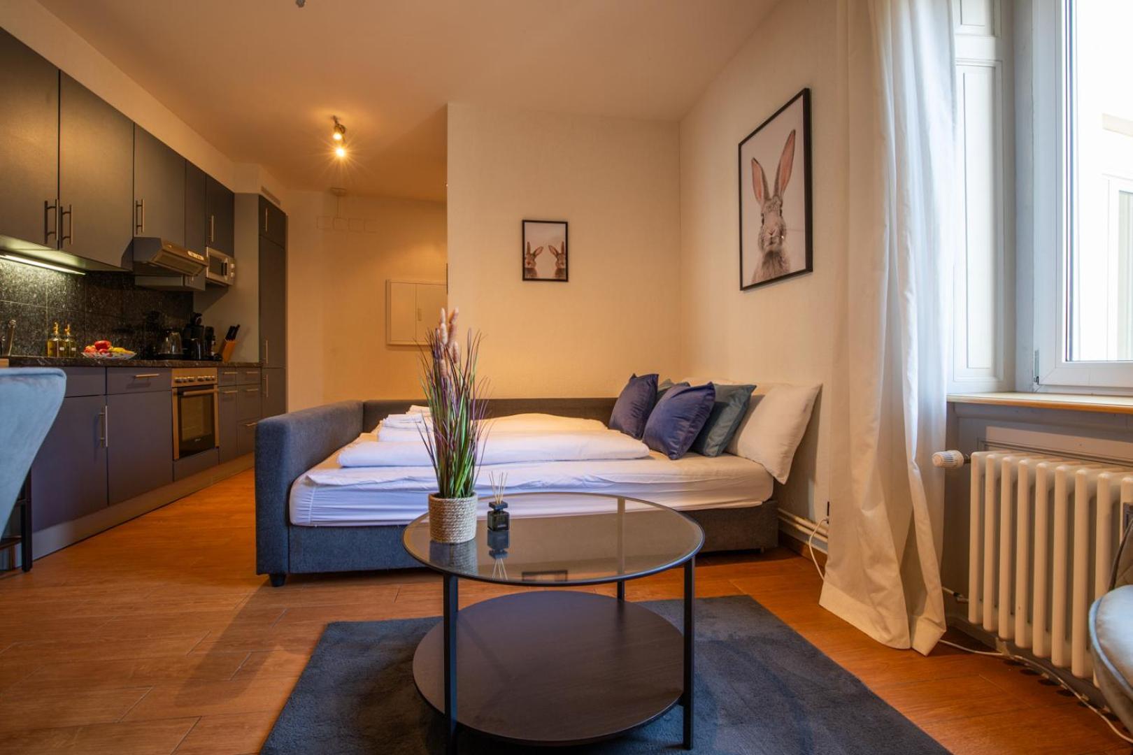 Special Roger F Rabbit 2 Apartment, Roche Towers, 10-star